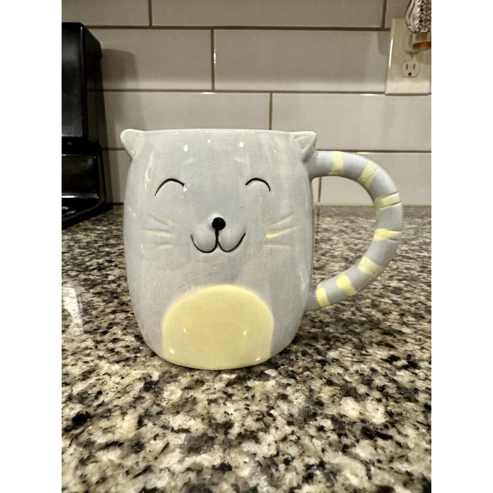 Sweet Smiling Face Cat Ceramic Mug, Gray and Yellow with White Interior